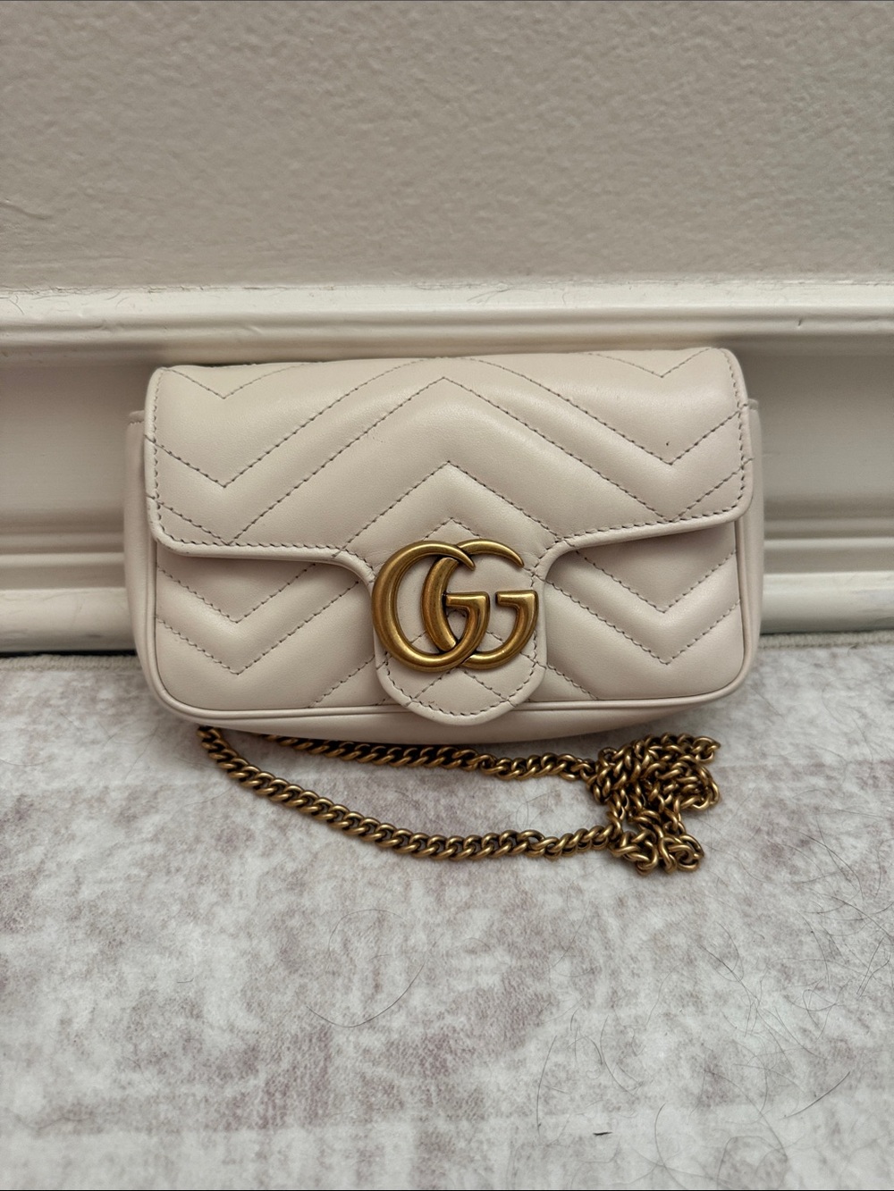 AUTHENTIC Gucci Small Matelassé Crossbody Bag in Cream with Gold Hardware